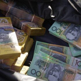 How to tell Counterfeit Money Australia