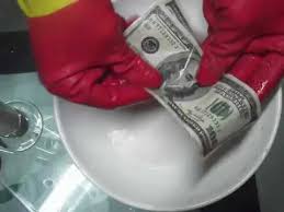 CLEANING THE ANTI-BREEZE BANKNOTE