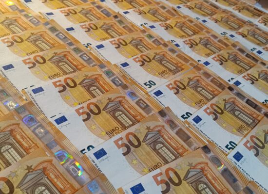 What are prop banknotes and who uses them?