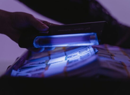 Introduction to the world of counterfeiting